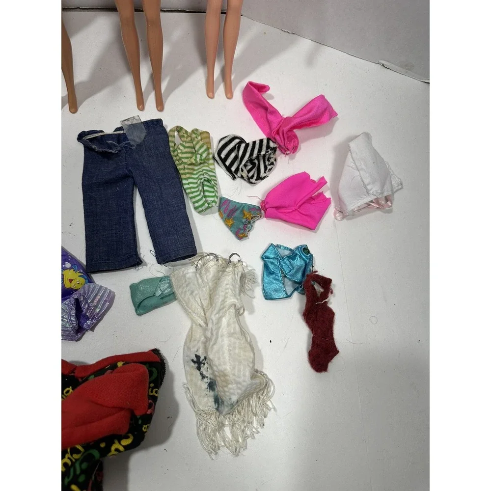 Vtg Lot of 4 Barbie Dolls 1966 + 1 Ken‎ 1968 + 1 Barbie 1995 + Outfits Clothes